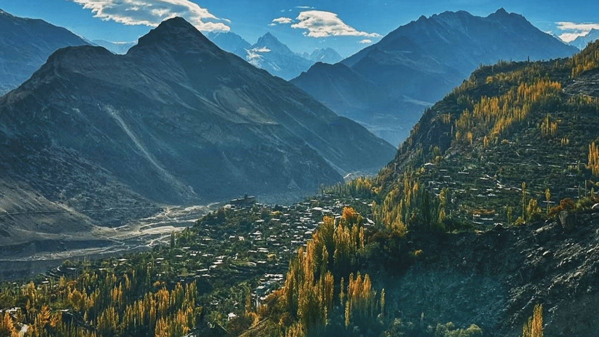 5 Reasons You Must Visit Hunza This Summer